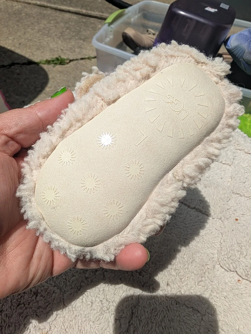 UGG Cream Sheepskin Slip-On Slippers Baby Size 2/3